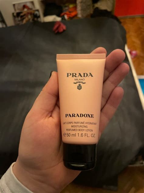 Prada paradoxe body lotion